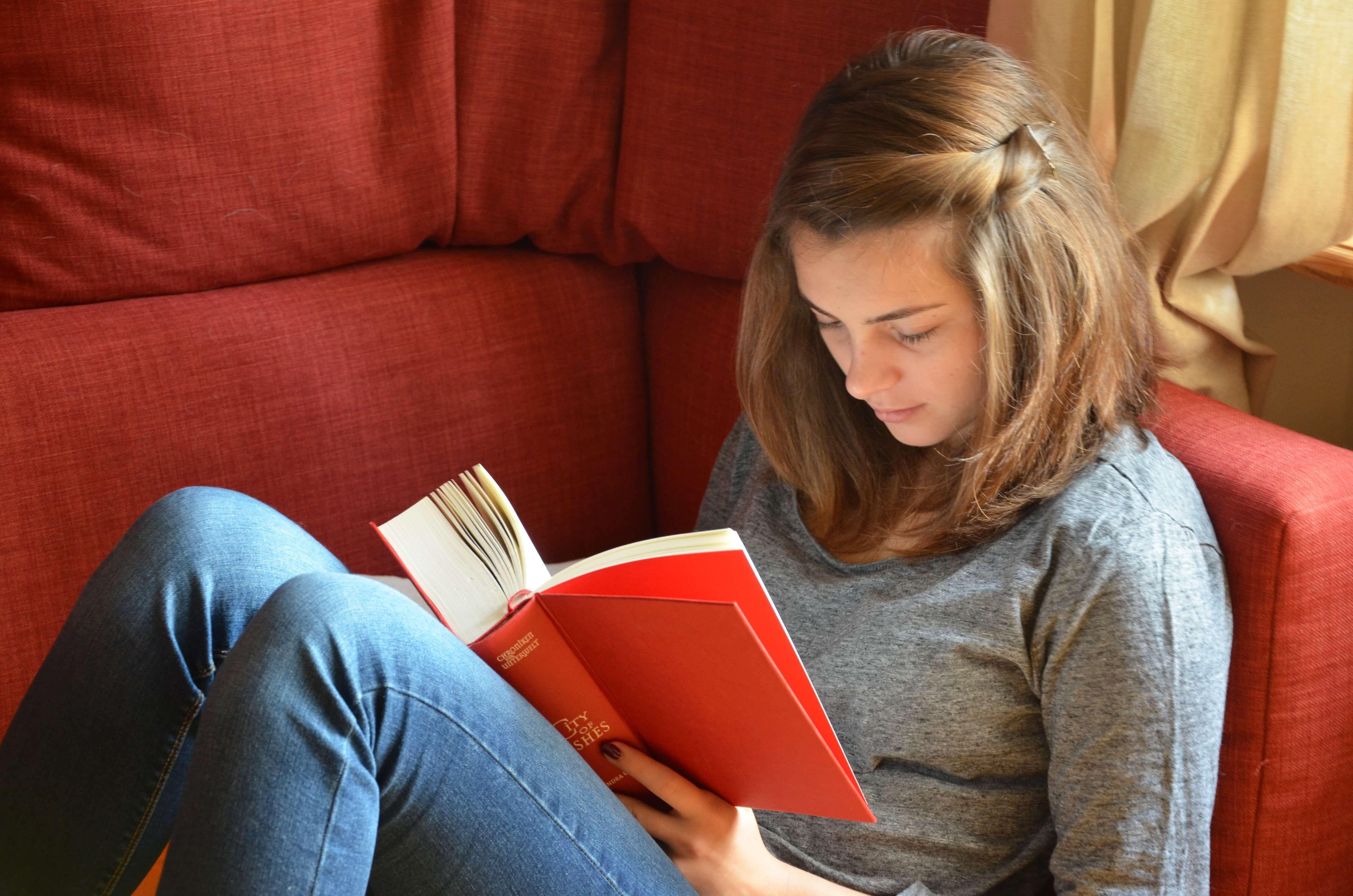 Cómo elegir el libro perfecto para relajarse: ¡consejos de expertos!